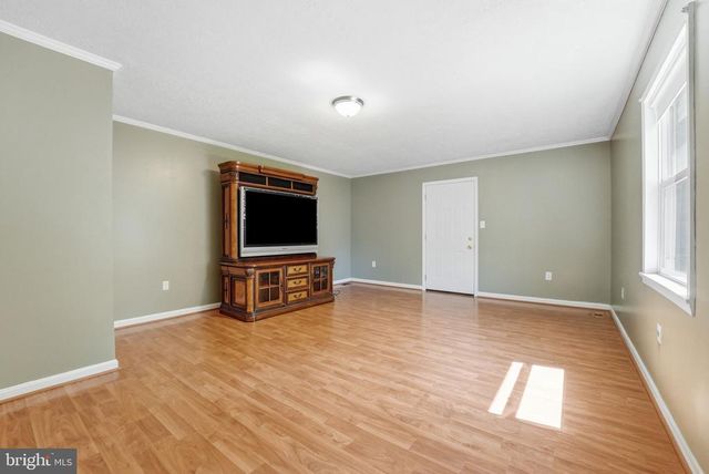 11057 EGGBORNSVILLE RD, Rixeyville, VA 22737