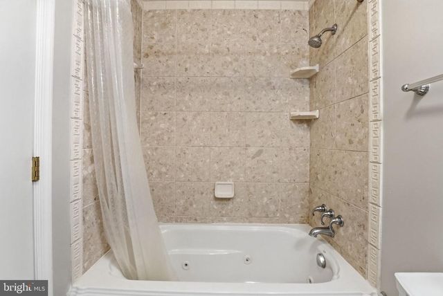 11057 EGGBORNSVILLE RD, Rixeyville, VA 22737