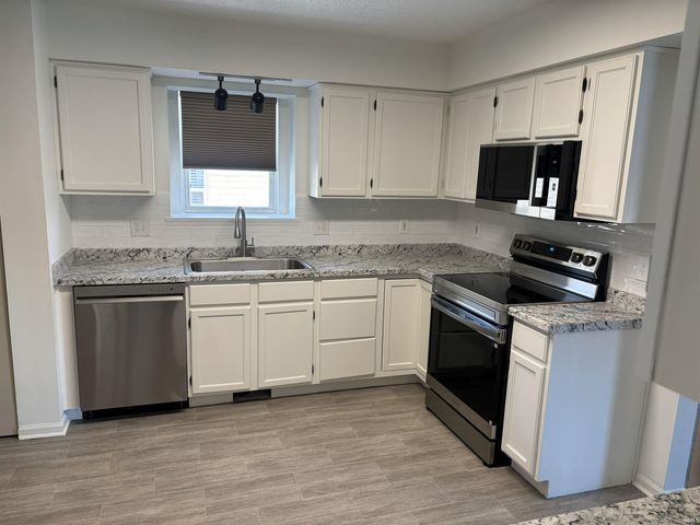 3120 Limerick Place, Fort Wayne, IN 46818