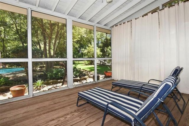 42 Skyflower Drive, The Woodlands, TX 77381