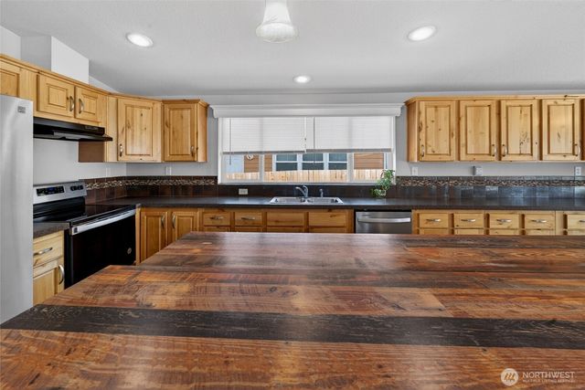 4122 S Airport Road, Port Angeles, WA 98363