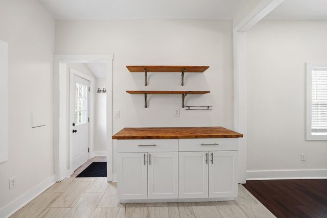 102 Shelby St, Old Hickory, TN 37138