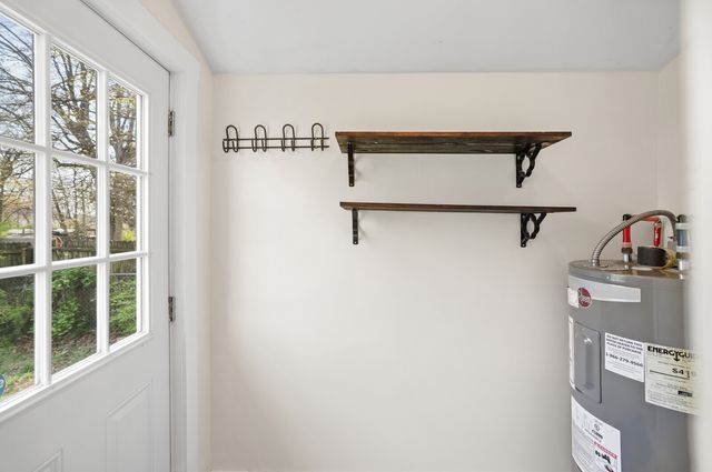 102 Shelby St, Old Hickory, TN 37138