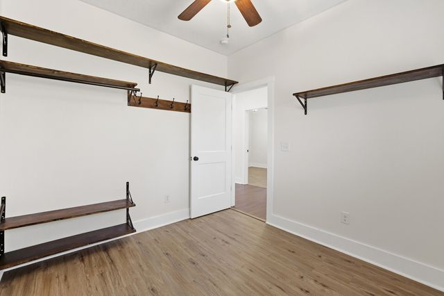 102 Shelby St, Old Hickory, TN 37138