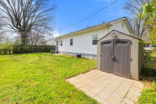 102 Shelby St, Old Hickory, TN 37138