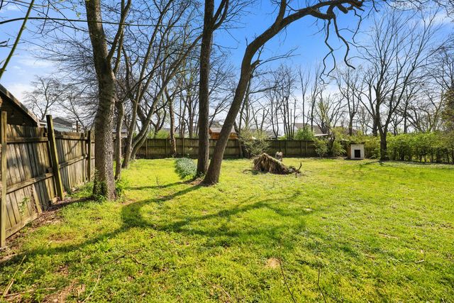 102 Shelby St, Old Hickory, TN 37138