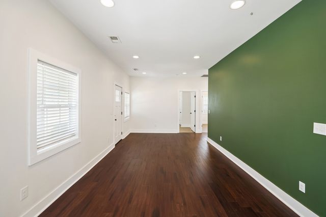 102 Shelby St, Old Hickory, TN 37138