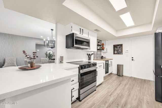 26410 S NEW TOWN Drive, Sun Lakes, AZ 85248