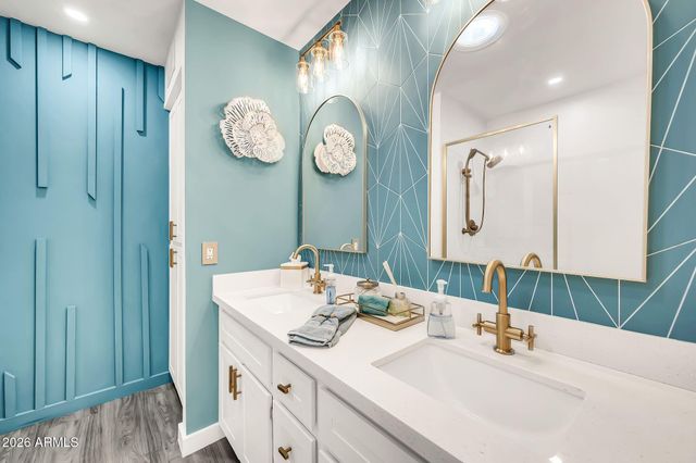 26410 S NEW TOWN Drive, Sun Lakes, AZ 85248