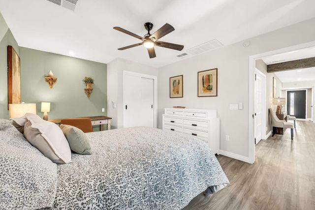 26410 S NEW TOWN Drive, Sun Lakes, AZ 85248