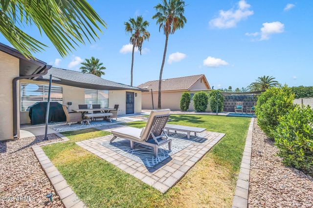 26410 S NEW TOWN Drive, Sun Lakes, AZ 85248