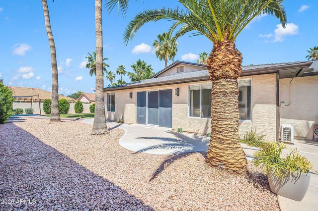 26410 S NEW TOWN Drive, Sun Lakes, AZ 85248