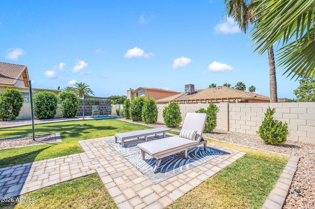 26410 S NEW TOWN Drive, Sun Lakes, AZ 85248
