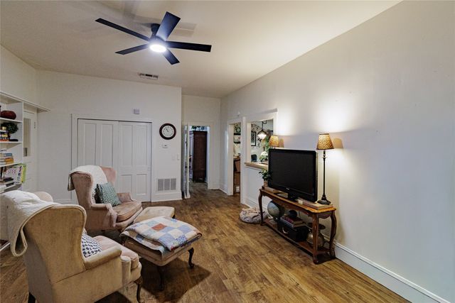 510 W Walnut Street, Decatur, TX 76234