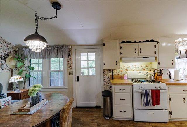 510 W Walnut Street, Decatur, TX 76234