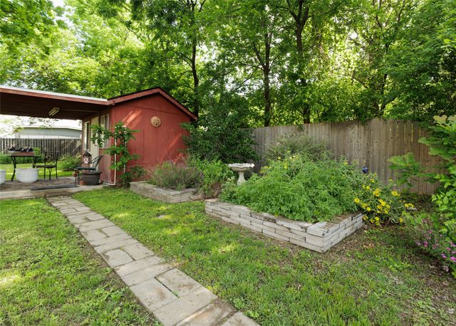510 W Walnut Street, Decatur, TX 76234