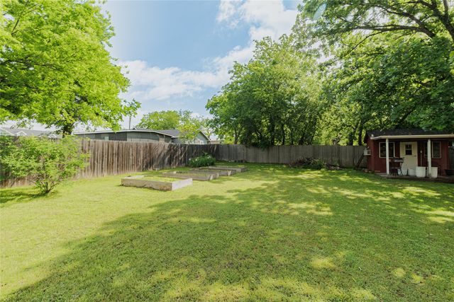 510 W Walnut Street, Decatur, TX 76234