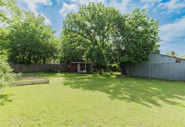 510 W Walnut Street, Decatur, TX 76234