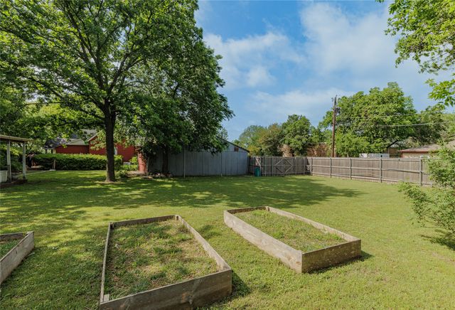 510 W Walnut Street, Decatur, TX 76234