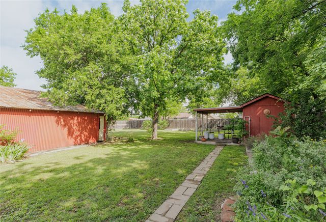 510 W Walnut Street, Decatur, TX 76234