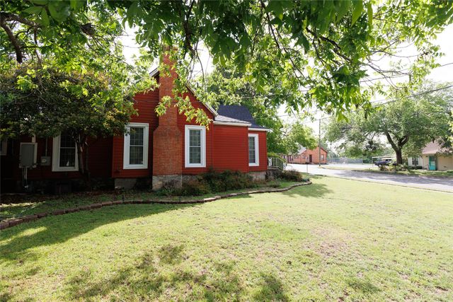 510 W Walnut Street, Decatur, TX 76234