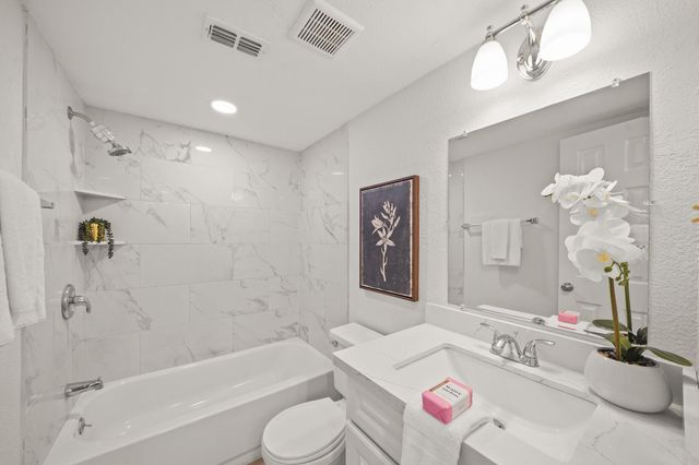 2611 Grants Lake Boulevard 213, Sugar Land, TX 77479