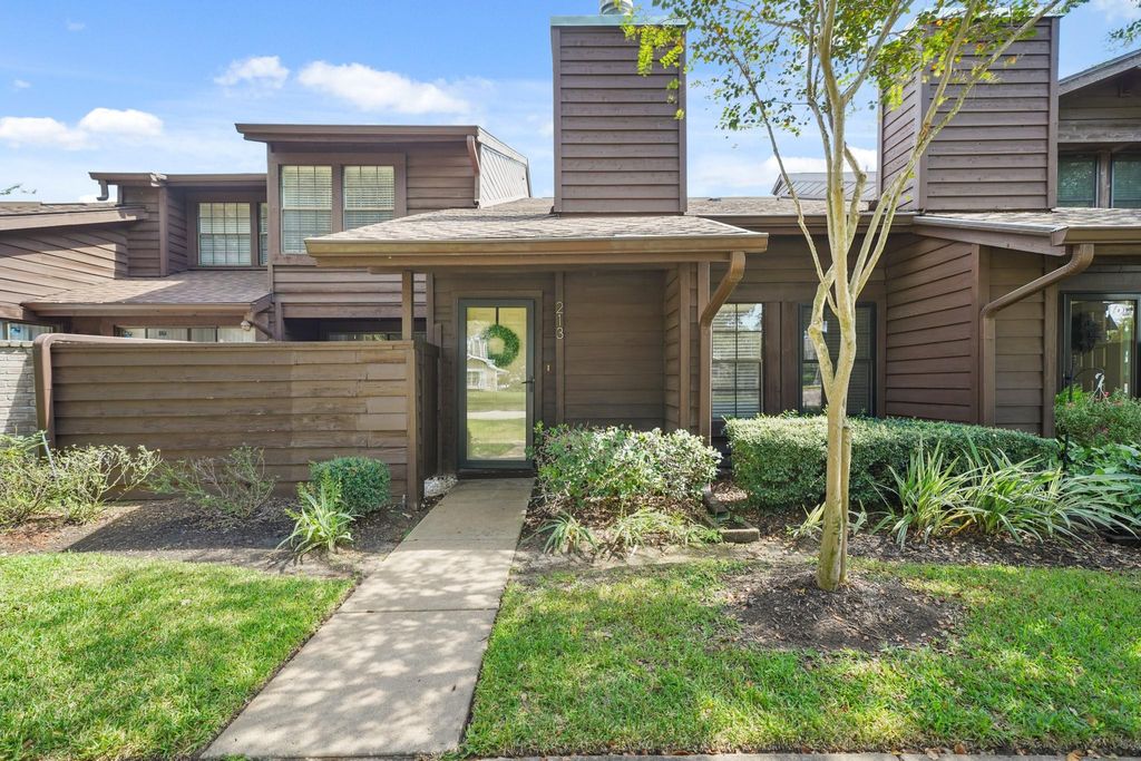 2611 Grants Lake Boulevard 213, Sugar Land, TX 77479