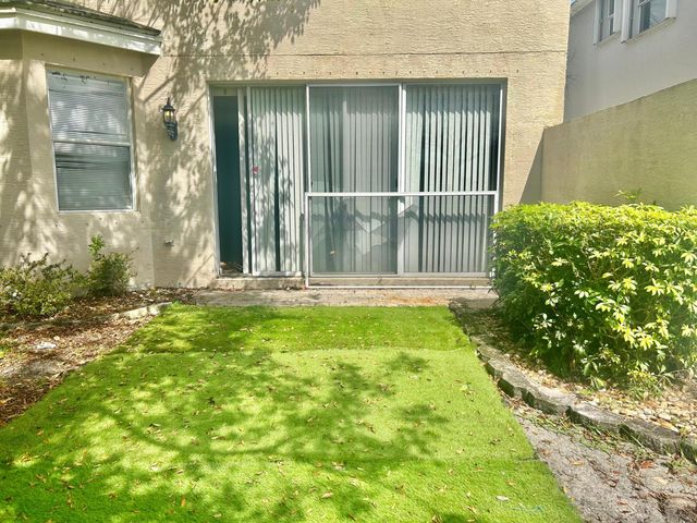 317 Berenger Walk, Royal Palm Beach, FL 33414