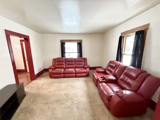 903 Trimble Avenue, Kalamazoo, MI 49048