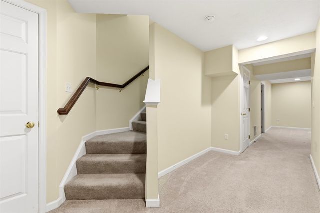 154 Southern Valley Ct, Adams Twp, PA 16046