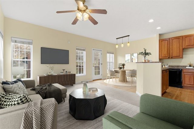 154 Southern Valley Ct, Adams Twp, PA 16046