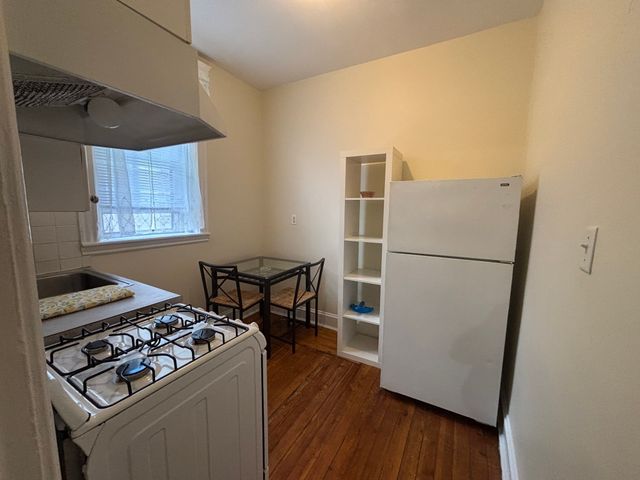 69 Park Dr 22, Boston, MA 02215
