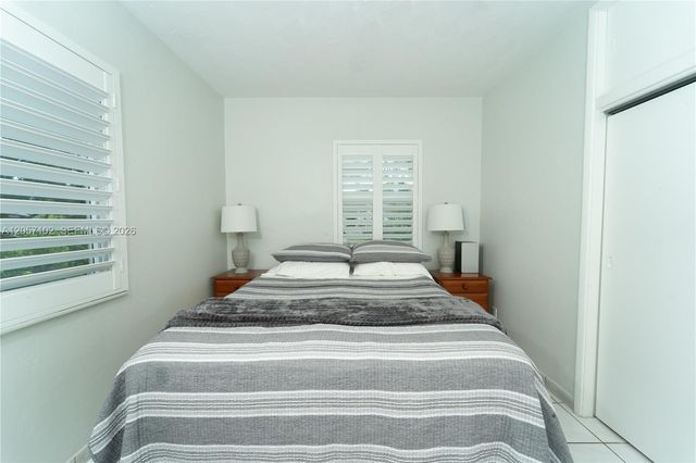 2631 Thomas St, Hollywood, FL 33020