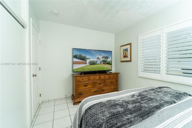 2631 Thomas St, Hollywood, FL 33020