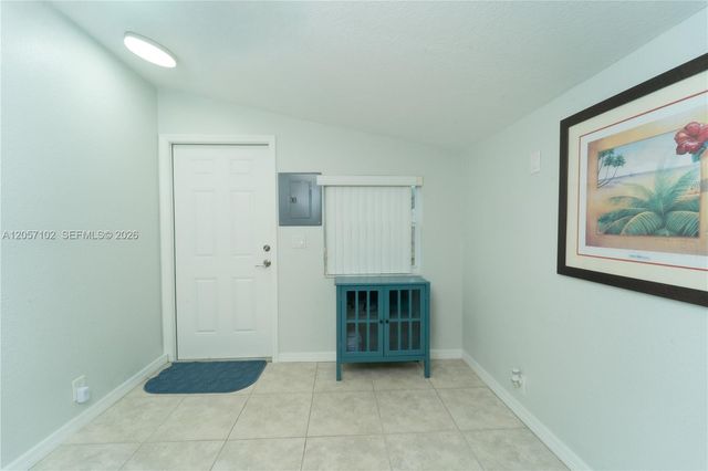 2631 Thomas St, Hollywood, FL 33020