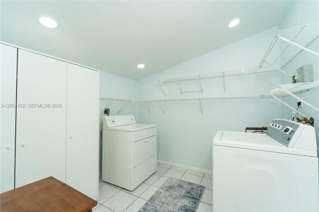 2631 Thomas St, Hollywood, FL 33020