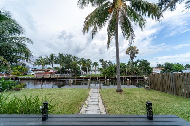 2631 Thomas St, Hollywood, FL 33020