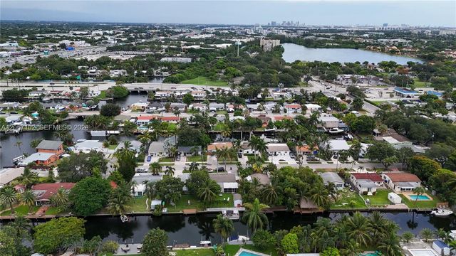 2631 Thomas St, Hollywood, FL 33020