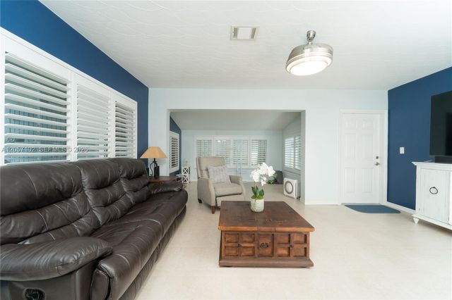 2631 Thomas St, Hollywood, FL 33020