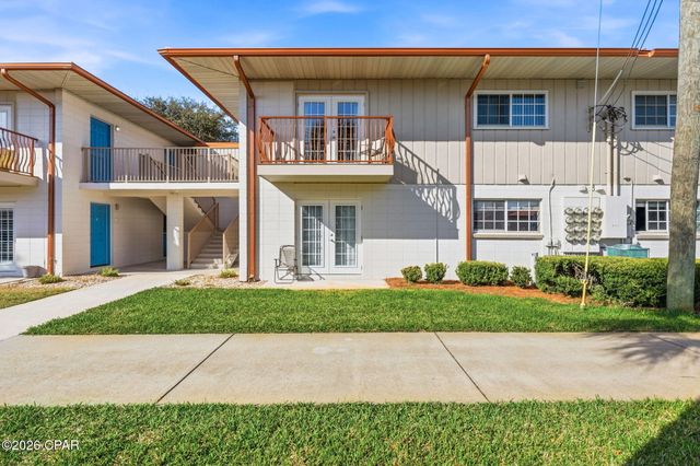 2100 W Beach Drive B202, Panama City, FL 32401