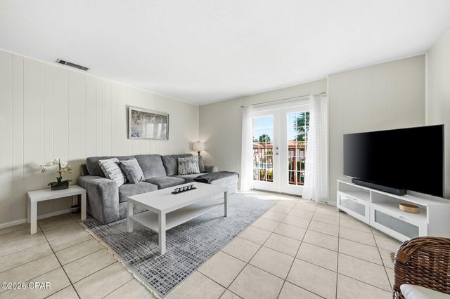 2100 W Beach Drive B202, Panama City, FL 32401