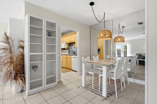 2100 W Beach Drive B202, Panama City, FL 32401