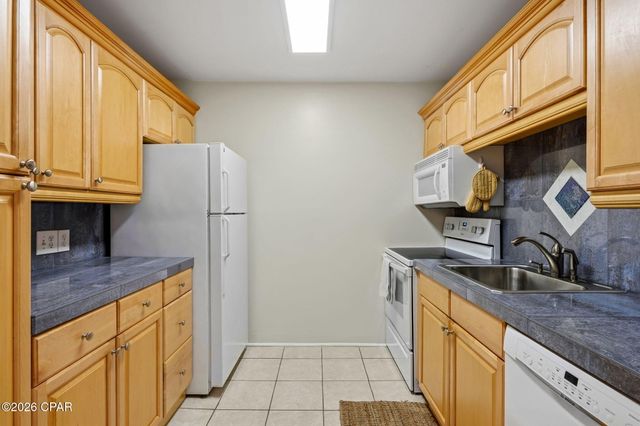 2100 W Beach Drive B202, Panama City, FL 32401