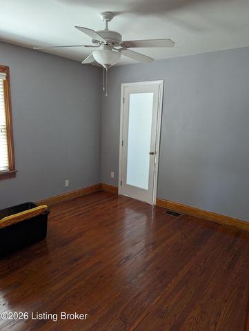 900 Lydia St, Louisville, KY 40217