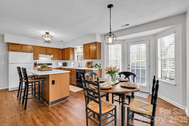 838 Brattleboro Court, Charlotte, NC 28217