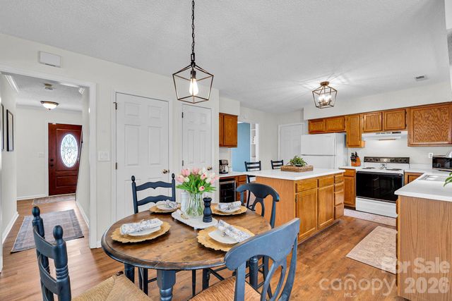 838 Brattleboro Court, Charlotte, NC 28217