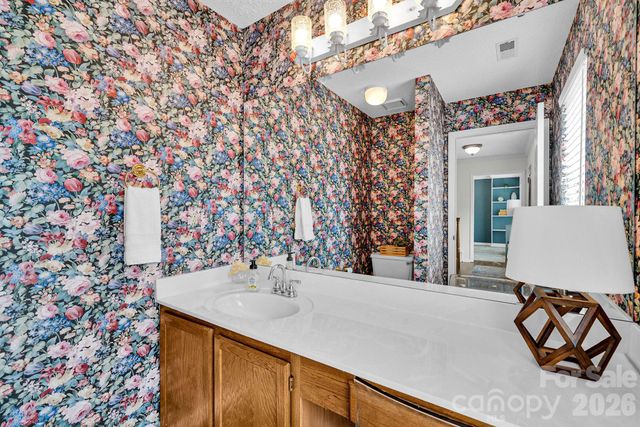 838 Brattleboro Court, Charlotte, NC 28217