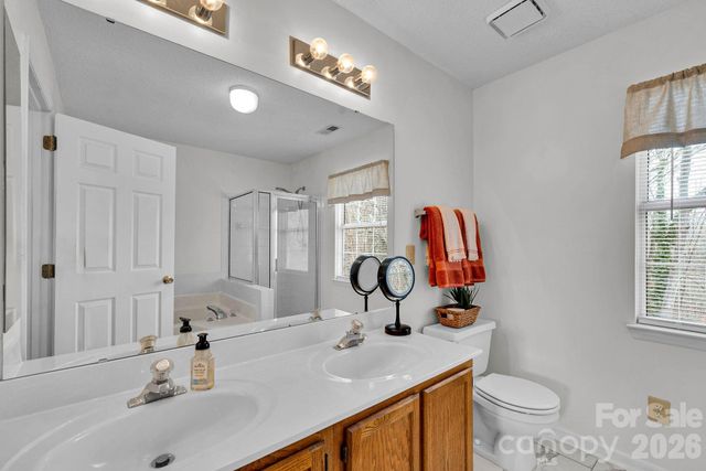 838 Brattleboro Court, Charlotte, NC 28217