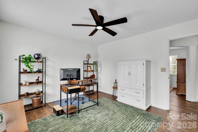 838 Brattleboro Court, Charlotte, NC 28217