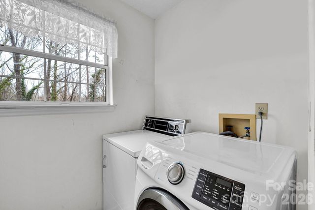 838 Brattleboro Court, Charlotte, NC 28217